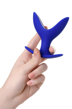 Синяя силиконовая расширяющая анальная втулка Bloom - 9 см. (Цвет: синий)