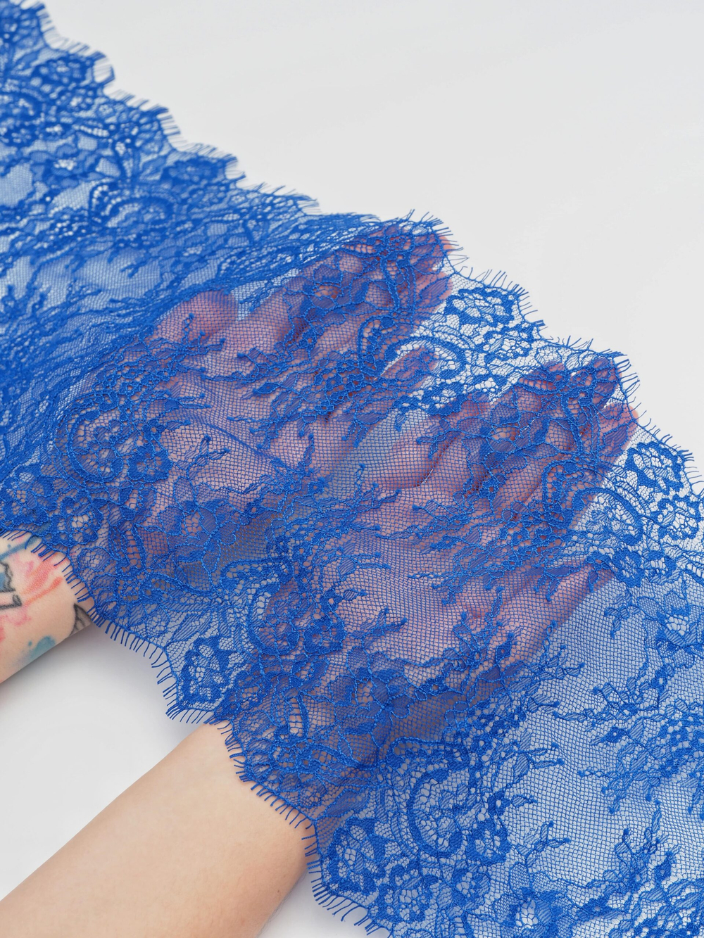 Кружево шантильи ультрамарин неэластичное ширина 22 см купон 2.9 м С БРАКОМ