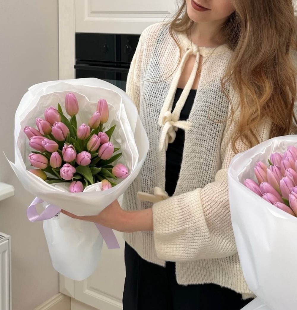 25 розовых тюльпанов