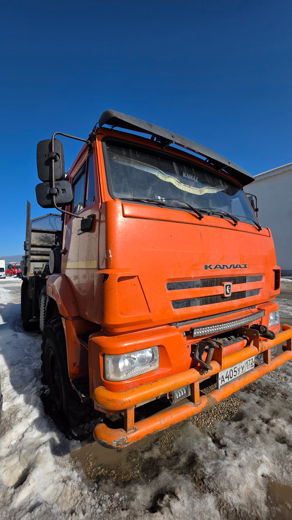 КамАЗ 43118 6x6 Тягач лесовозный с КМУ 5339B4 (Дизельный, 11,8 л, 300 л.с., МТ)