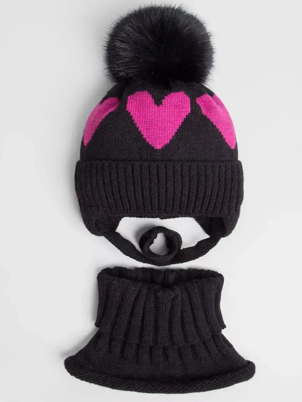 Шапка детская зимняя и манишка