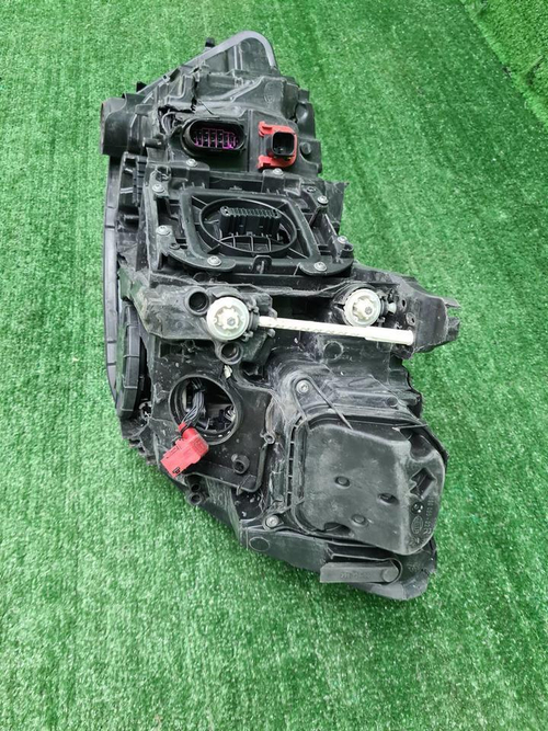 Битая Фара правая Audi A6 4 C7 (2014-2018) LED