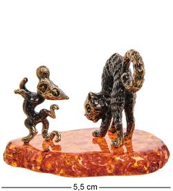 Народные промыслы AM-3075 Фигурка «Кот и Мышь задира» (латунь, янтарь)