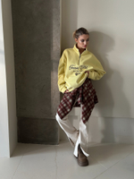 Свитшот Yixuan 5865 удлиненный с надписью и высоким горлом на молнии