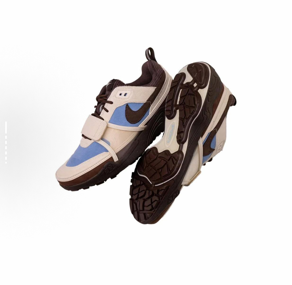 Travis Scott x Nike Zoom Field Jaxx "Leche Blue"