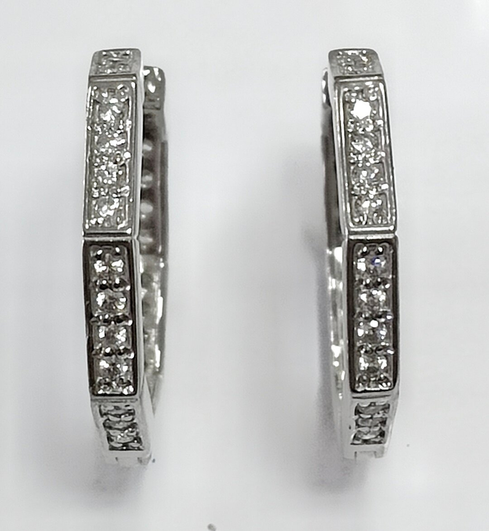 Ювелирные серьги из серебра