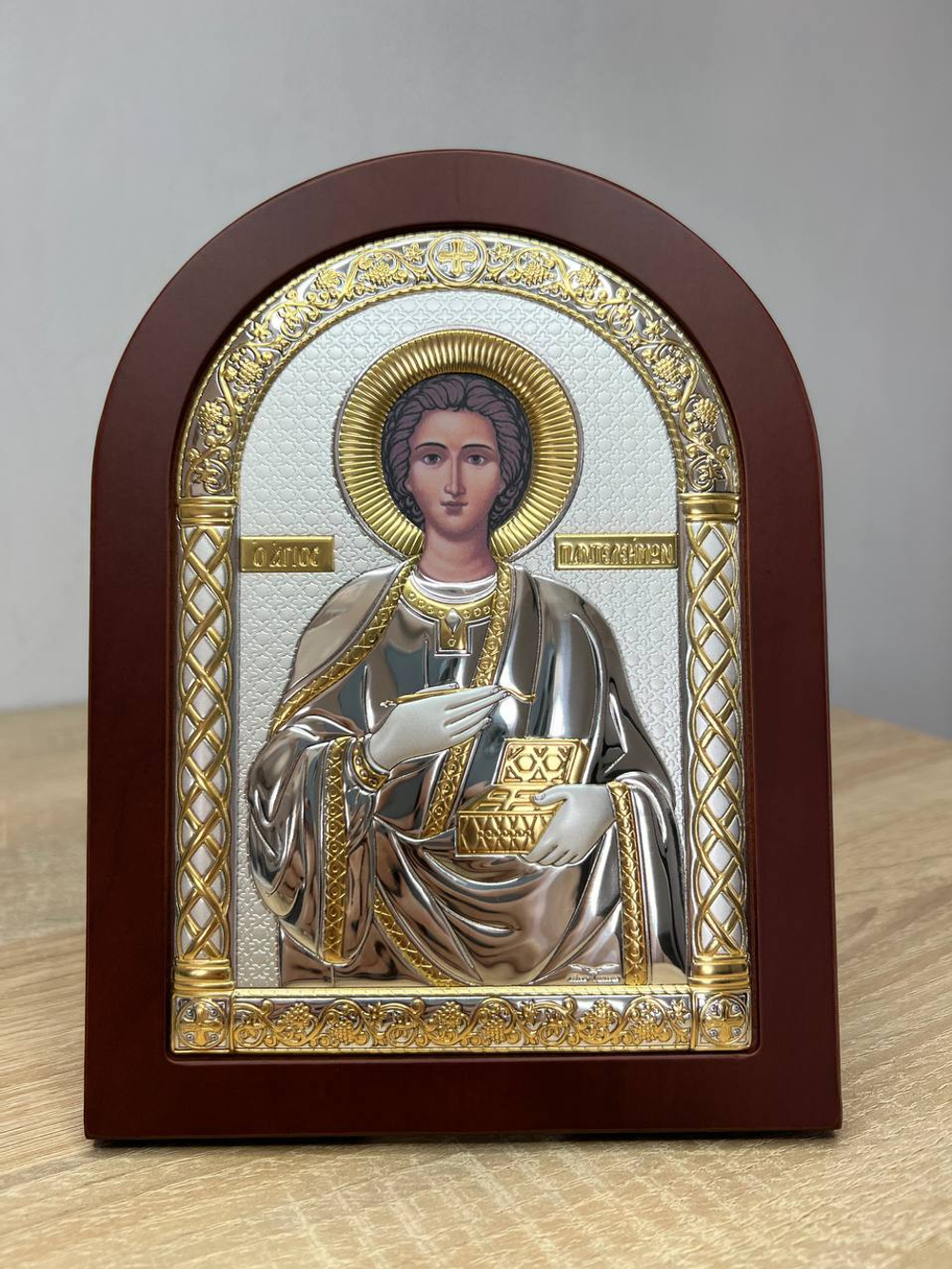 Пантелеймон, икона арочная, красное дерево 150х200