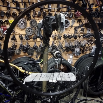 Переднее колесо 26" WTB Cross Country Shimano HB-RM66 10x100