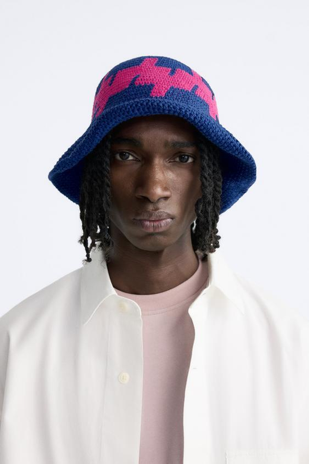 ZARA КОМБИНИРОВАННАЯ ШЛЯПА ИЗ КРУЖЕВА КРОШЕ, СИНИЙ