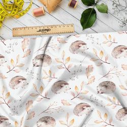 Ткань флис ёжик с осенними листьями