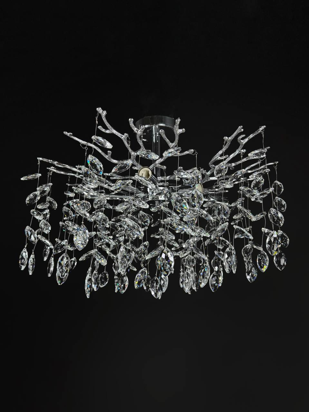 Люстра потолочная на штанге Lanbos 98080-600Y-A4, 8 ламп Е14, 320 Вт, хром