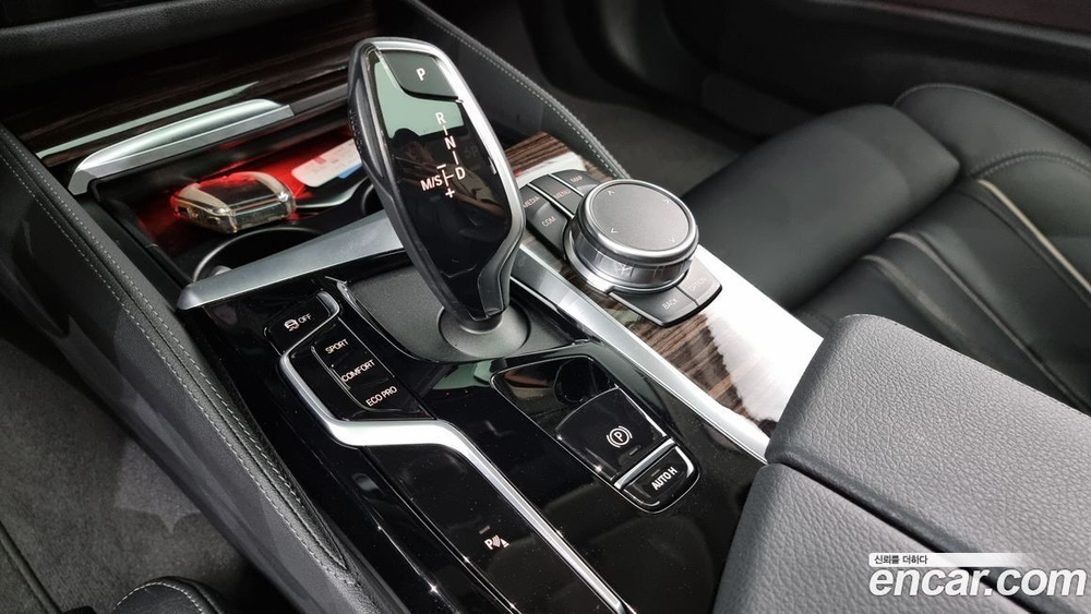 BMW 5 Series (G30) 520i Luxury (11.2022)