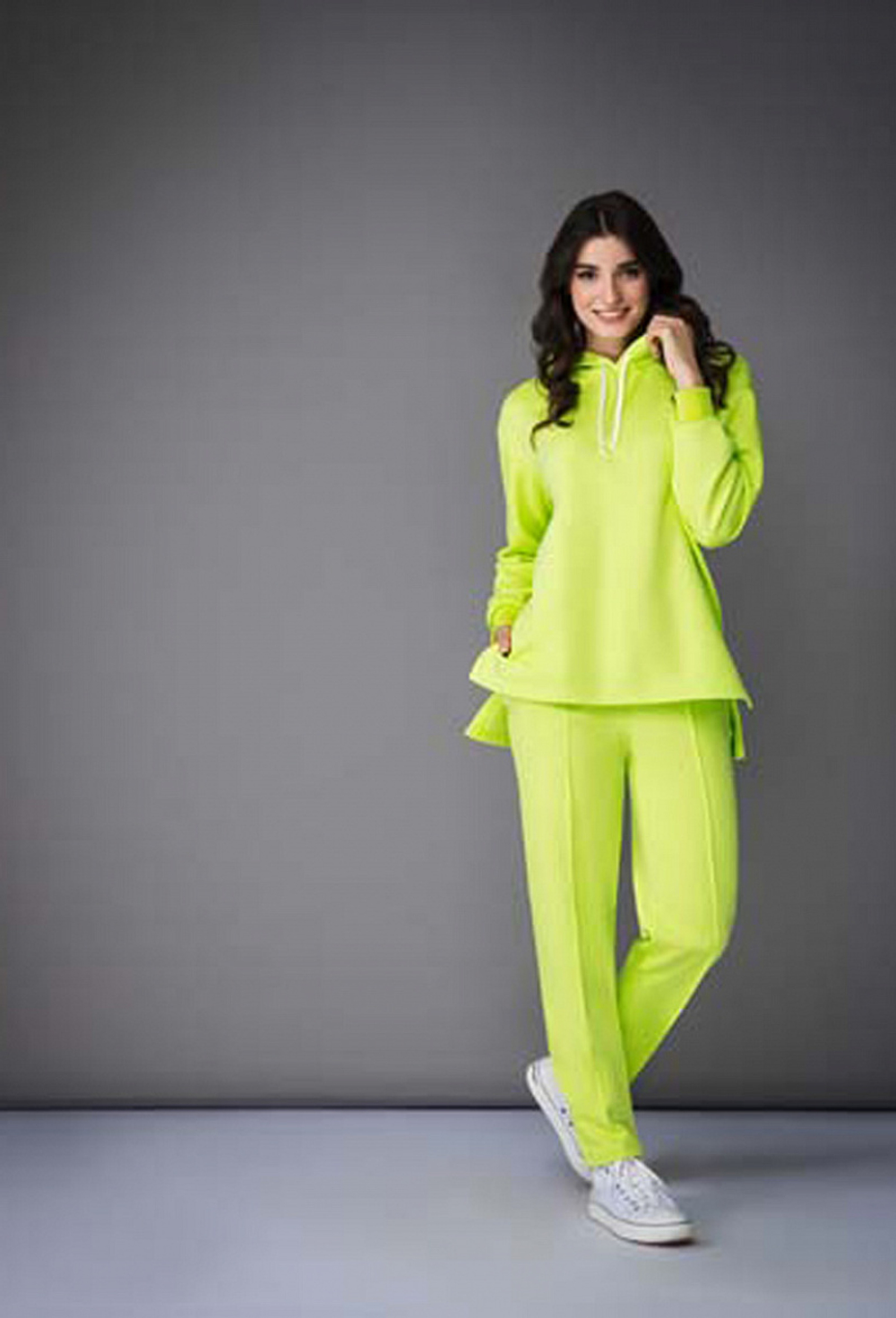 Спортивный костюм с брюками кислотно-зеленый 14-02-21 SS