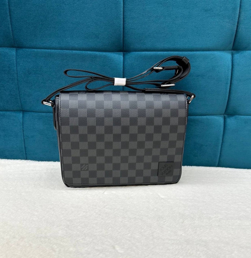 Сумка через плечо Louis Vuitton District PM