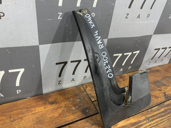 Брызговик задний левый Toyota RAV4 IV (XA40) 15-19 Б/У Оригинал 7662642210