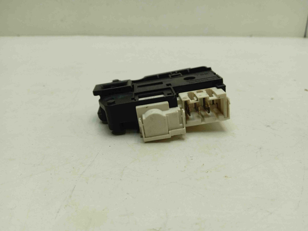 NWS7105 кт186 Блокировка люка для стиральной машины Indesit NWS7105 б/у
