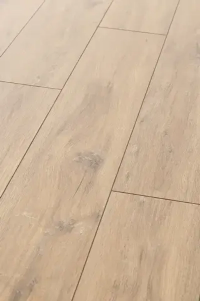 Ламинат 33 класс 8 мм EGGER HOME ДУБ ПАТОКА ФАСКА 1,994 кв.м.