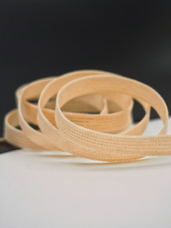 Резинка узкая бельевая бежевая Lauma (Латвия) ширина 6 мм