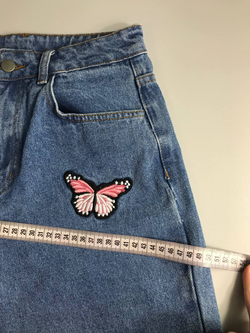 Джинсы Shein с бабочками, маркировка 36, визуально на 42 размер