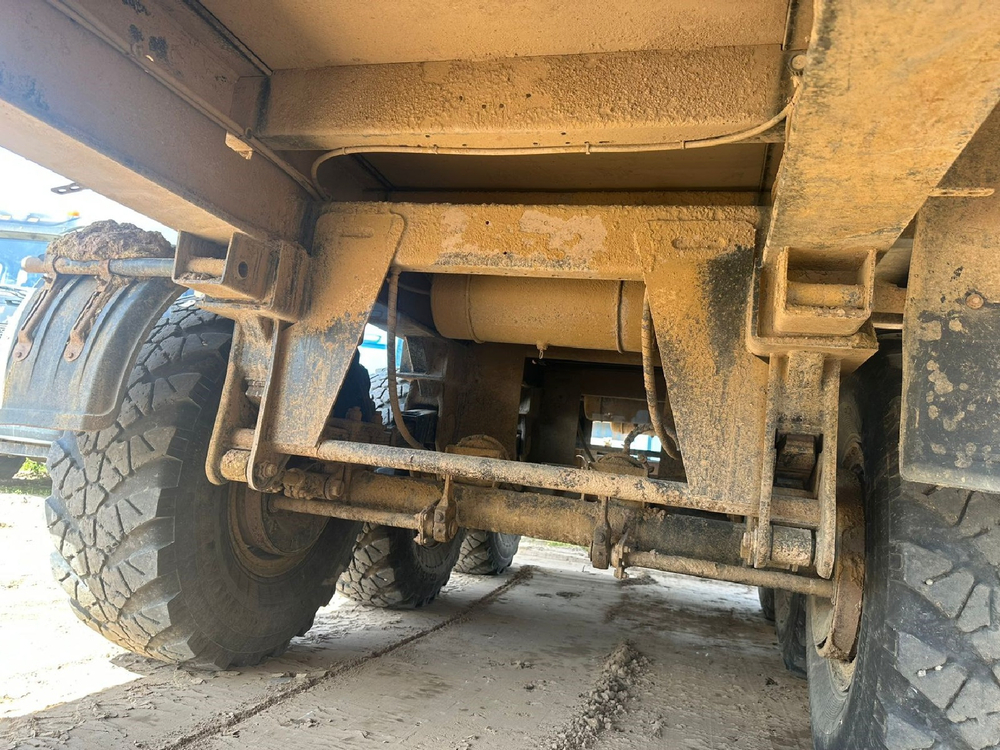 УралСпецТранс 9465* Полуприцеп бортовой 946518-A1-03