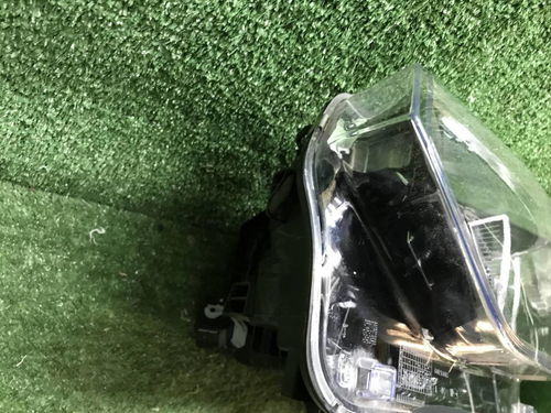 Битая Фара левая BMW X3 G01 (17-21) Adaptive LED
