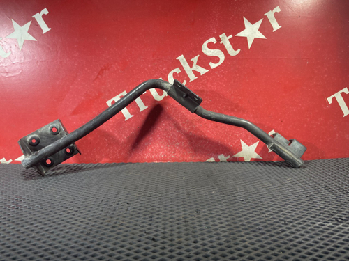 Kpoнштейн cпойлера кабины левый