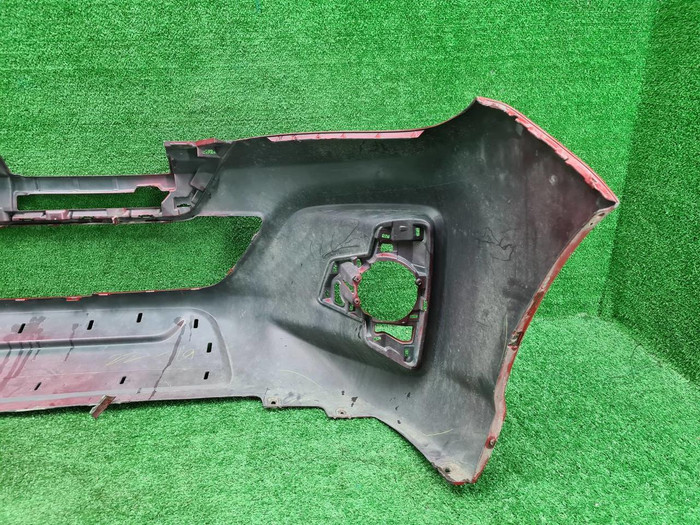 Бампер передний Toyota Hilux 8 (2018-2020)