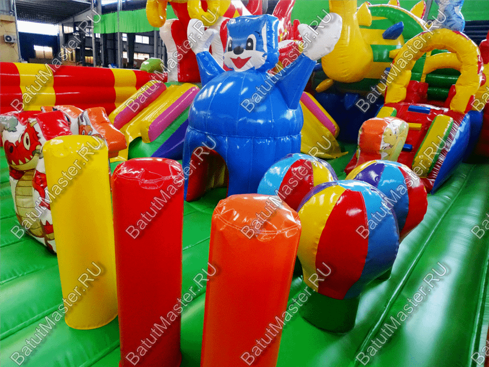 Недорогой батут "Красный дракон" 10*7*3.5 м