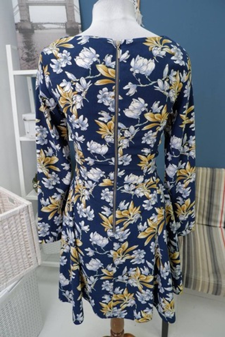 Платье Befree с цветочным принтом 42 размер