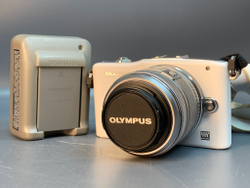 Olympus Pen mini E-PM1, Kit 14-42, 2500 кадров