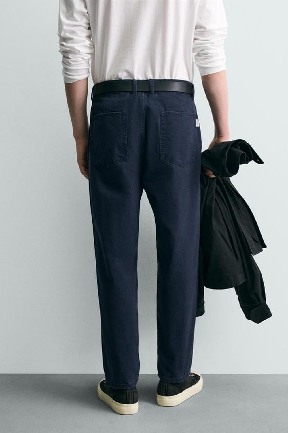 ZARA БРЮКИ CARROT FIT С ЭФФЕКТОМ ПОТЕРТОСТИ, МОРСКОЙ СИНИЙ