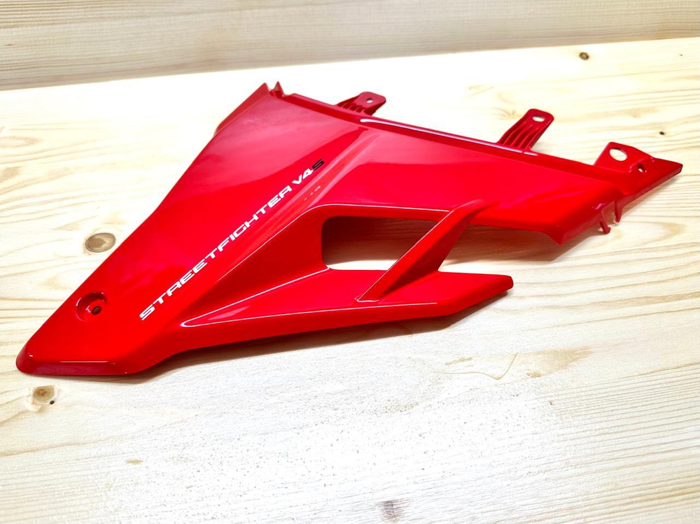 Ducati Накладка Streetfighner V4 4801A651AA красная