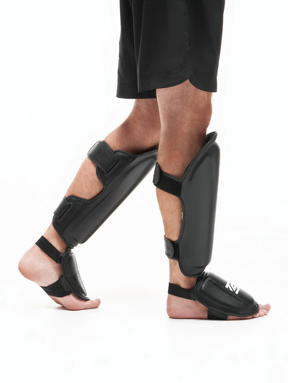 Защита голени и стопы Tomorrow Star Black Line