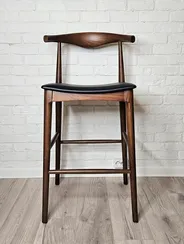 Барный стул Elbow, орех с черным сиденьем