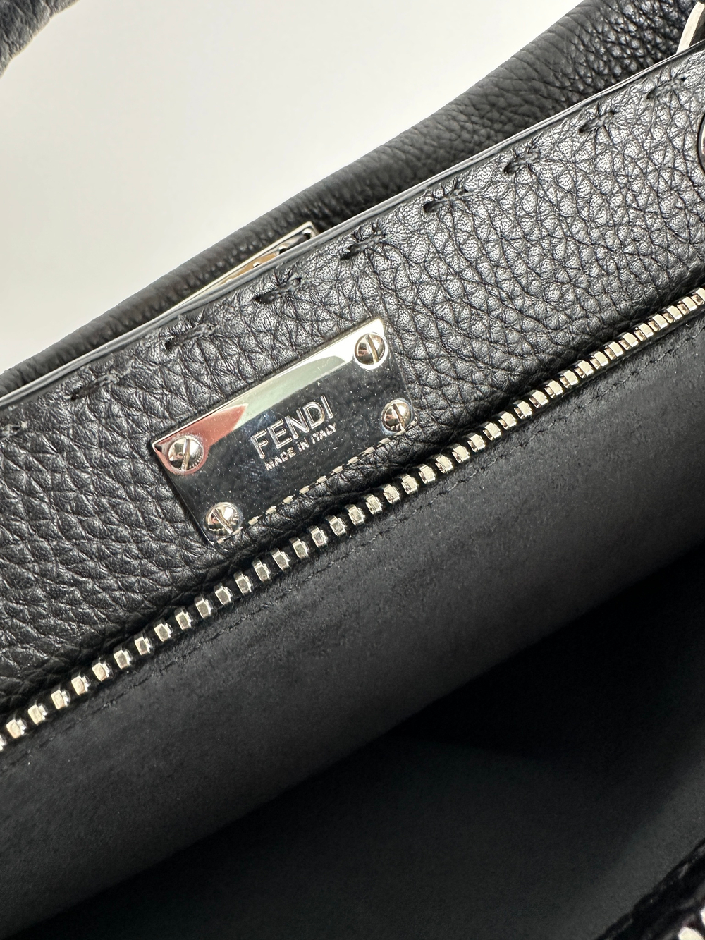 Сумка  Fendi Monster Selleria Peekaboo Fit Bag Large