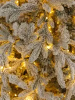 Заснеженная ель с гирляндой «Россо» теплый свет (Литая+пвх) 120 см / 1,2 м