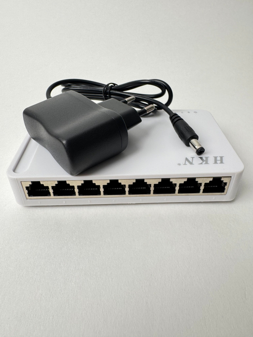 Сетевой коммутатор с 8 портами (1 Гбит/с). HKN-G108S