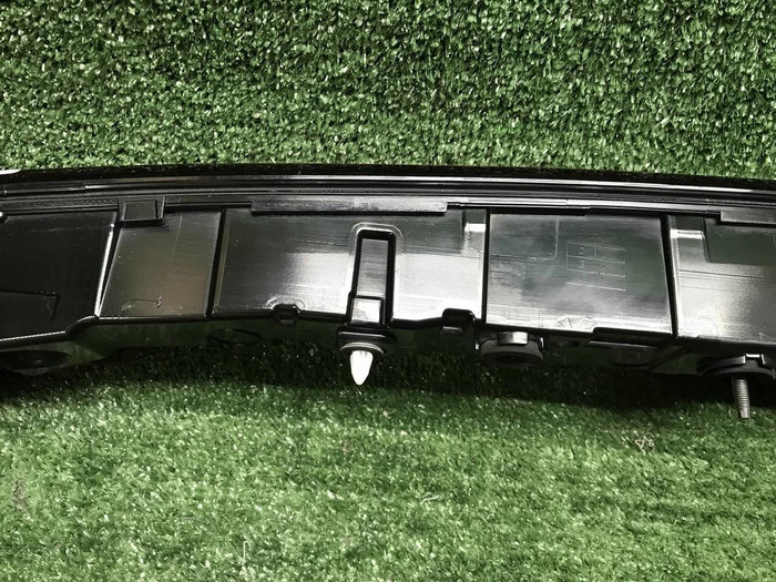 Фонарь крышки багажника Geely Monjaro (2021-н.в.)