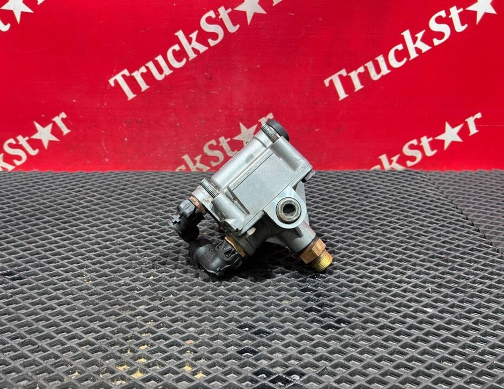 Клапан ускорительный