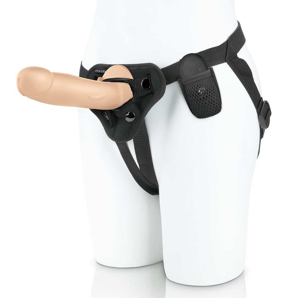 Реалистичный страпон с вибрацией Pegasus