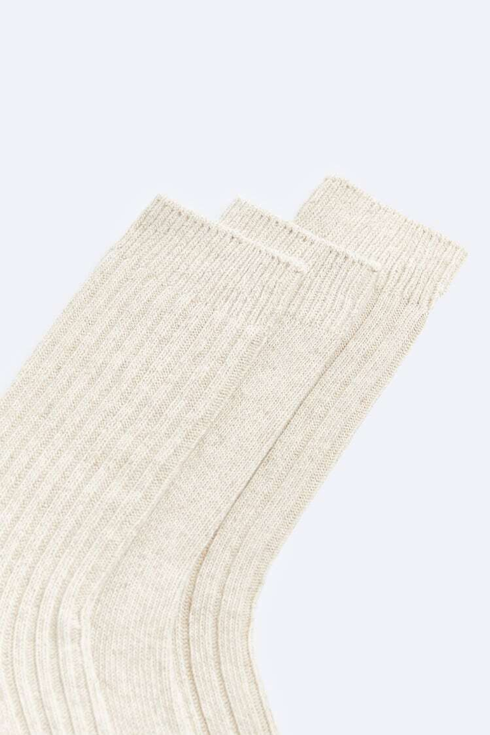 ZARA НАБОР ИЗ ТРЕХ ПАР НОСКОВ ИЗ РЕЛЬЕФНОЙ ТКАНИ, СВЕТЛО-БЕЖЕВЫЙ