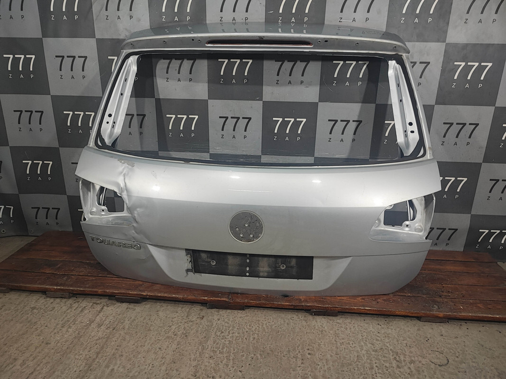 Крышка багажника Volkswagen Touareg 2 10-18 Б/У Оригинал 7P6827159B