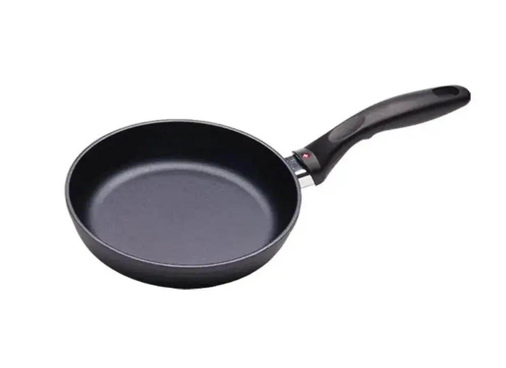 Сковорода Swiss Diamond ST6424