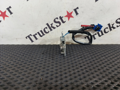 Замок бардачка