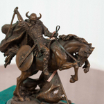 Скульптурная композиция «Конный викинг»