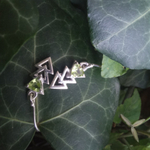 Серьги СТРЕЛА, серебро/оливин