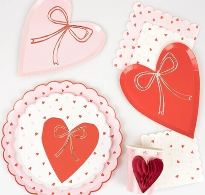 Тарелки большие “Сердечки” 8 шт. (2025) (26,7 см)