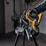 Аккумуляторная ленточная пила по металлу DeWALT DCS377NT-XJ
