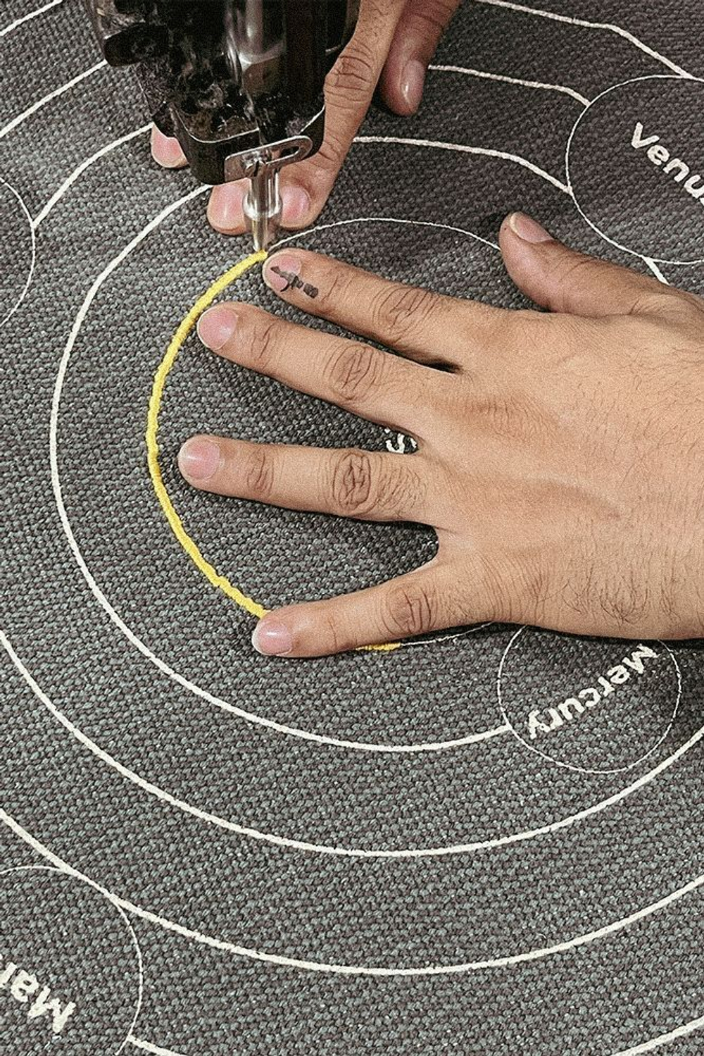 Подушка Lorena Canals Interactive UFO (35 x 35 см)