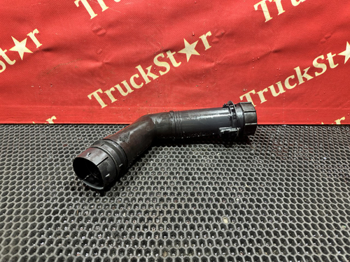 Горловина бачка омывателя 2019г.